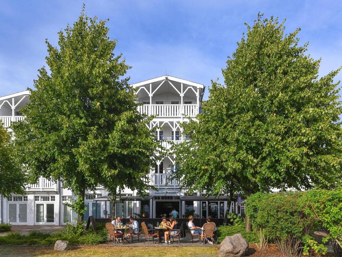 Charming Apartment On Ruegen Island With Balcony ゼリン エクステリア 写真