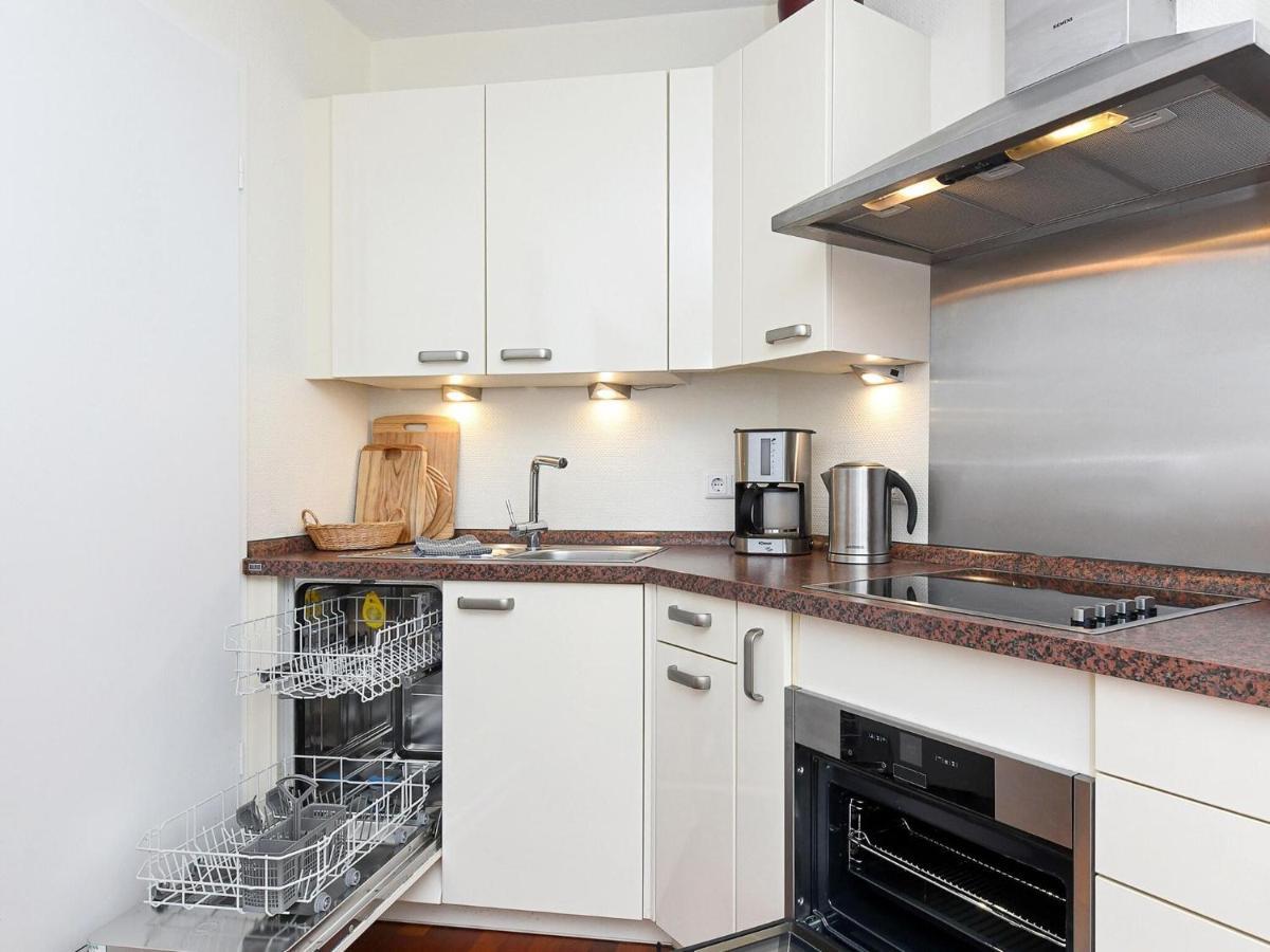 Charming Apartment On Ruegen Island With Balcony ゼリン エクステリア 写真