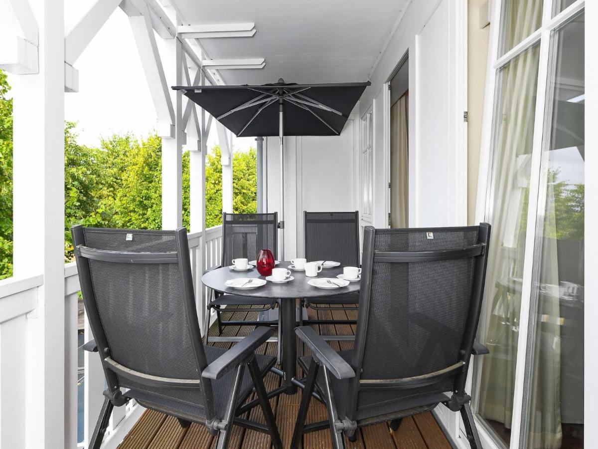 Charming Apartment On Ruegen Island With Balcony ゼリン エクステリア 写真
