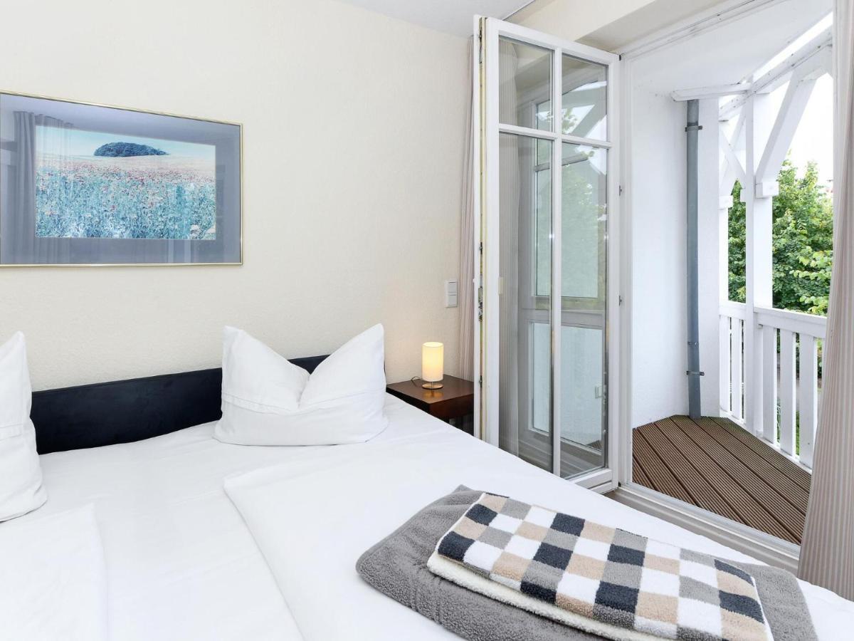 Charming Apartment On Ruegen Island With Balcony ゼリン エクステリア 写真