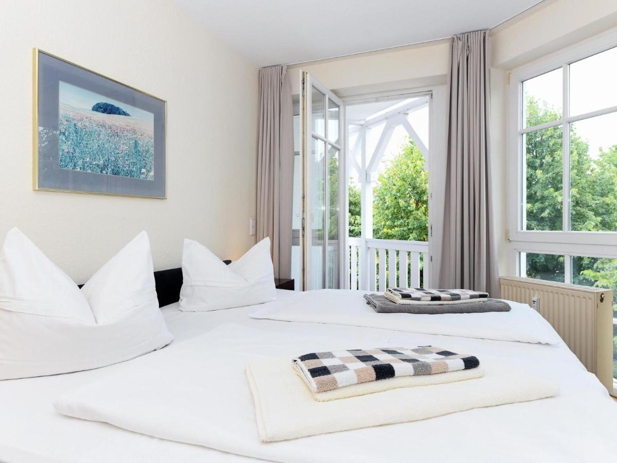 Charming Apartment On Ruegen Island With Balcony ゼリン エクステリア 写真