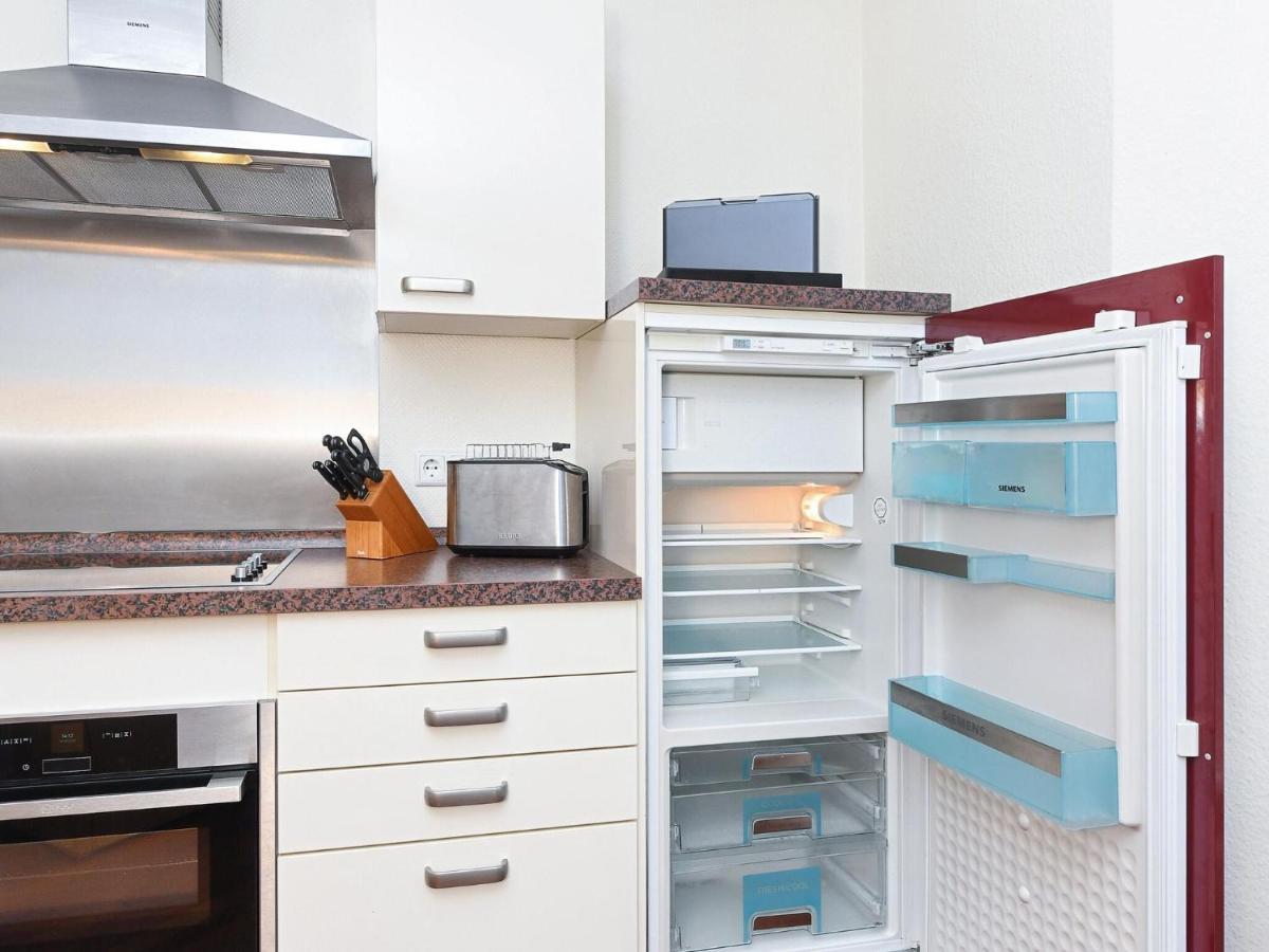 Charming Apartment On Ruegen Island With Balcony ゼリン エクステリア 写真