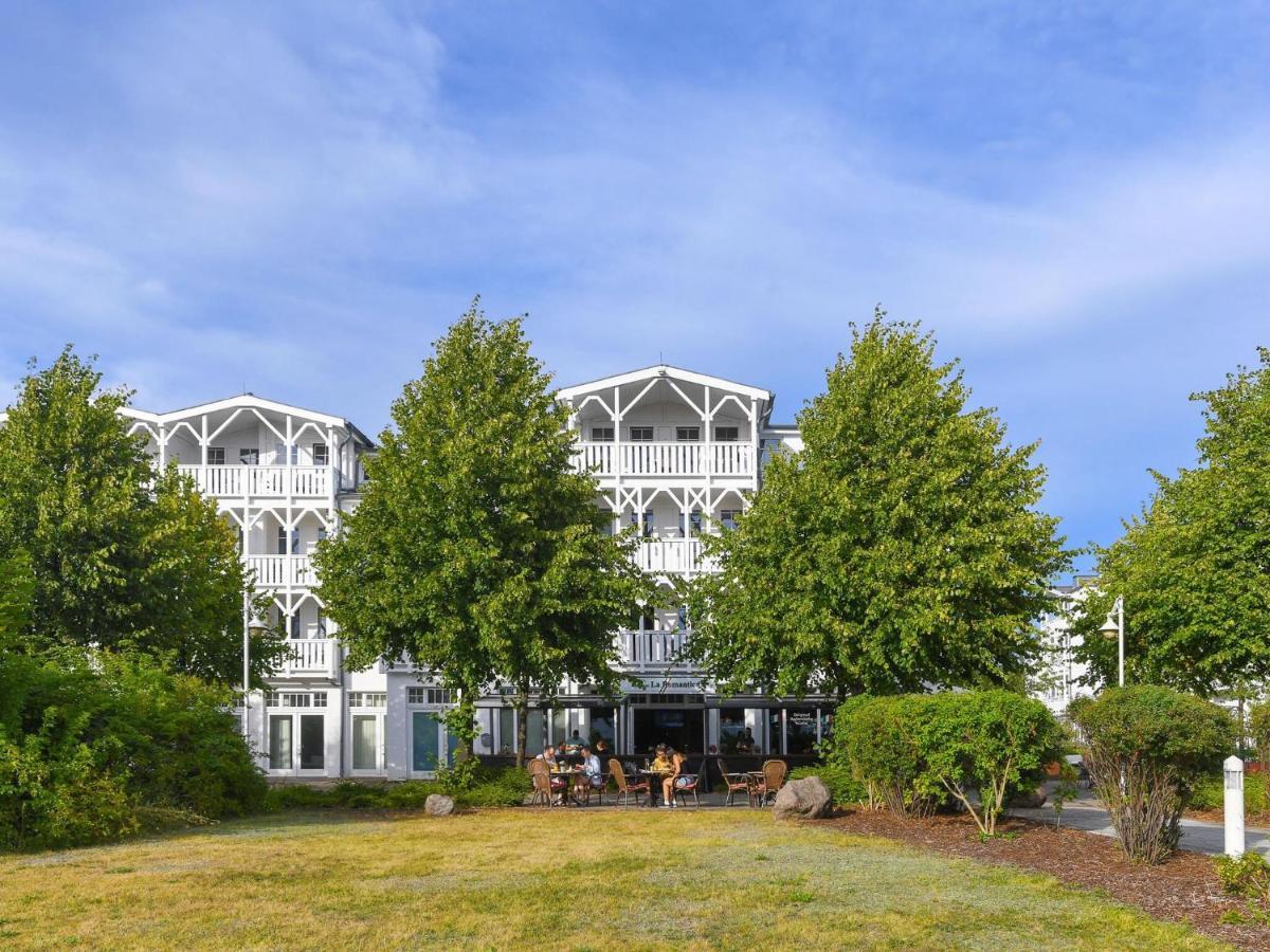 Charming Apartment On Ruegen Island With Balcony ゼリン エクステリア 写真